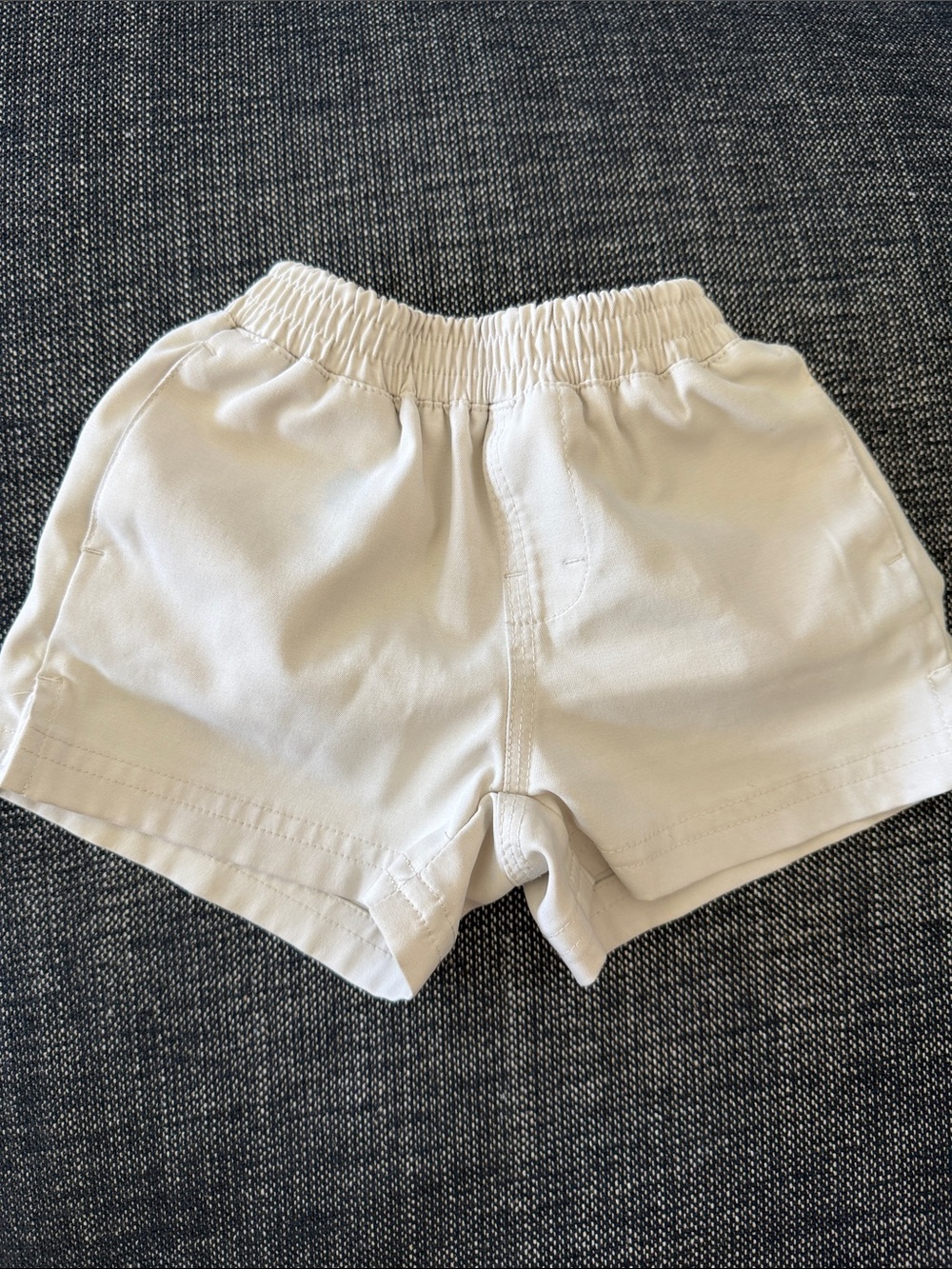 The Beaufort Bonnet Company Cream Elastic-Waist Kids Shorts